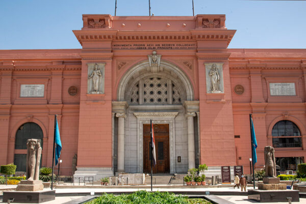 Egyptian museum, citadel, khan el khalili & boat in the Nile 30 minutes
